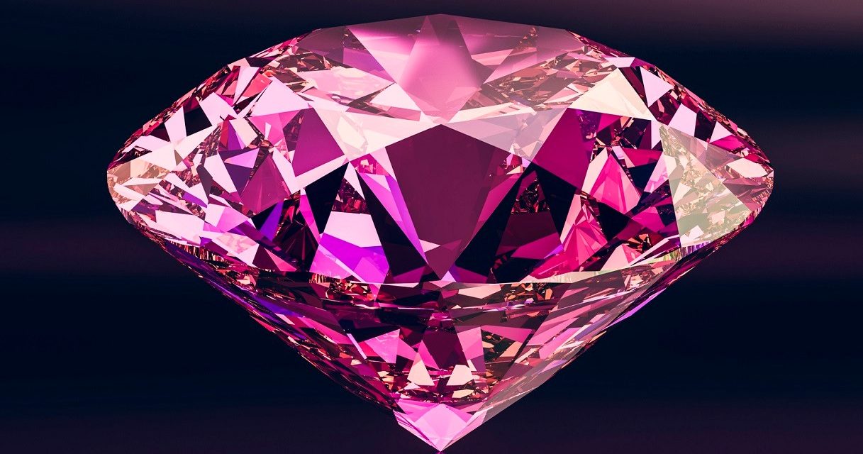 Pietre preziose fra storia e leggenda: il diamante Pink Magazine Italia